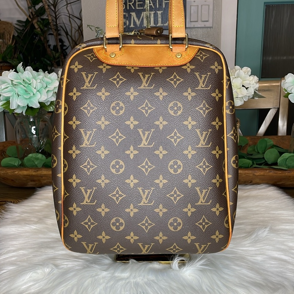 (Mt168) Authentic Louis Vuitton Monogram Excursio… - image 2